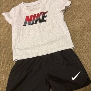 Nike Heather Gray T-Shirt